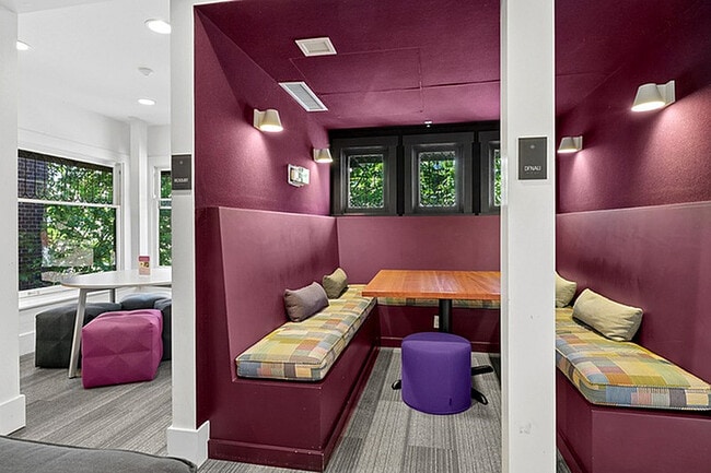 Designed for the way you live. Whether you're studying, meeting with friends, or taking a break between classes, our two-story resident lounge has the space to do it all.