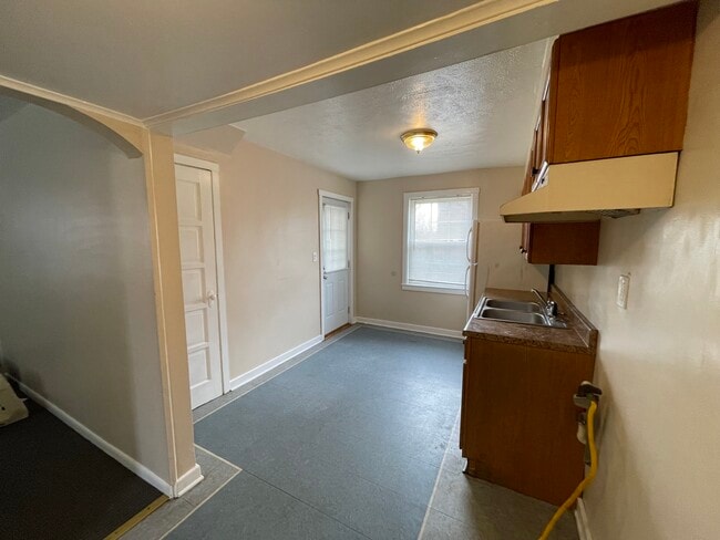 Building Photo - 343 Hemlock Dr Rental