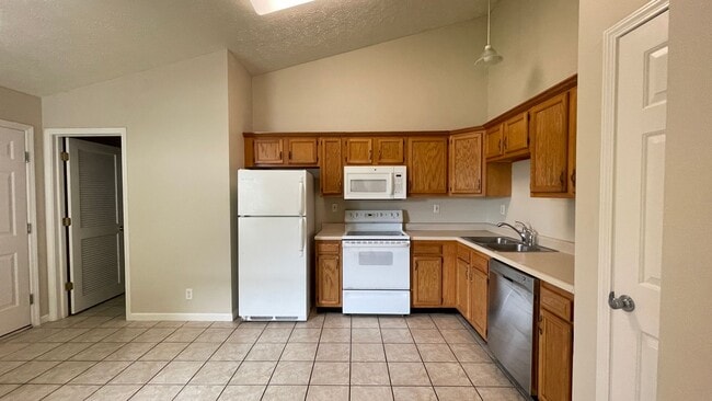 Photo - LINDBERG VILLAGE...Duplex
