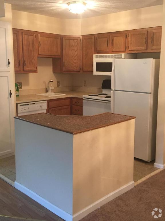 Building Photo - 8010 Westover Dr Unit 8010 A Westover Rental