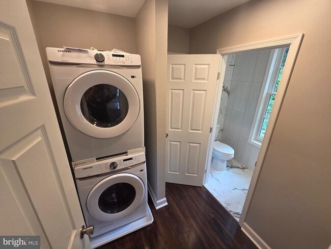Photo - 402 McKenzie Dr