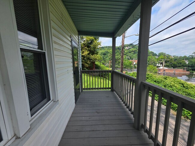 Photo - 1341 Herrod St