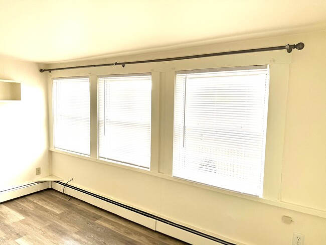 Photo - 145 Hanover St Apartments Unit 4
