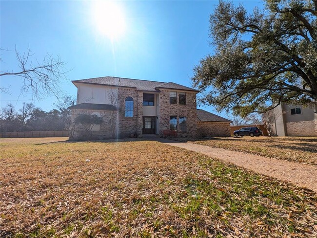 Photo - 2020 Shadow Brook Cir Casa