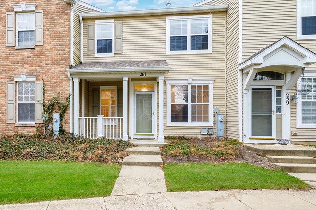 Building Photo - 261 Springbrook Trail S Rental