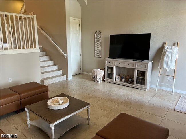 Photo - 11875 Izarra Way