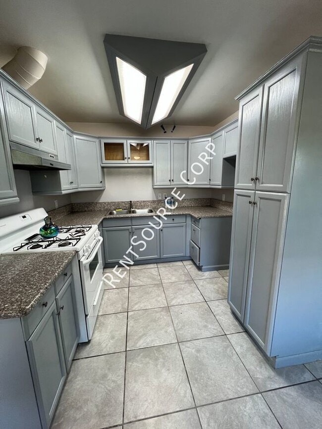 Photo - 38728 17th St E