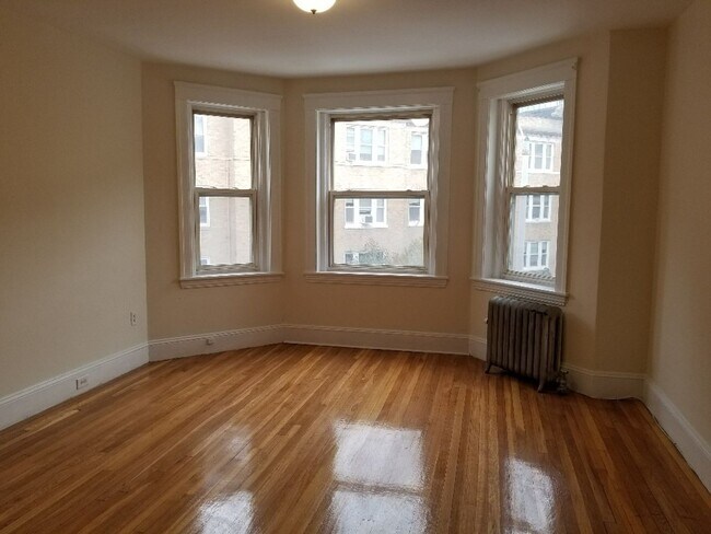 Photo - Charming 4 Bedroom-No Broker Fee