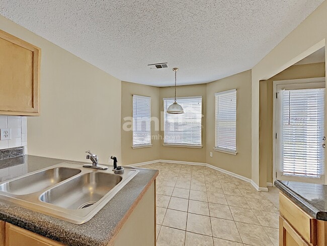 702 Fletcher Dr