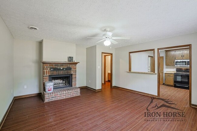 Photo - 229 N Burson Ave
