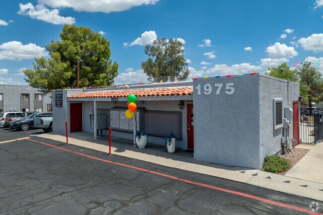 Photo - Mountain Lakes Apartments