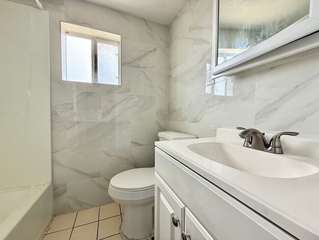 Photo - Charming 2-Bed Apartment – Well-Maintained...
