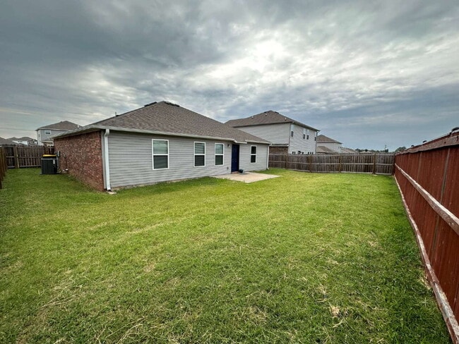 Photo - 1600 Scotland Dr