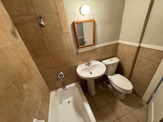 Photo - 1803 Portage Street Unit 3