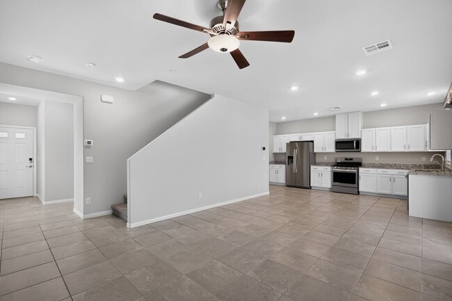 371 Scarlet Pne Ct