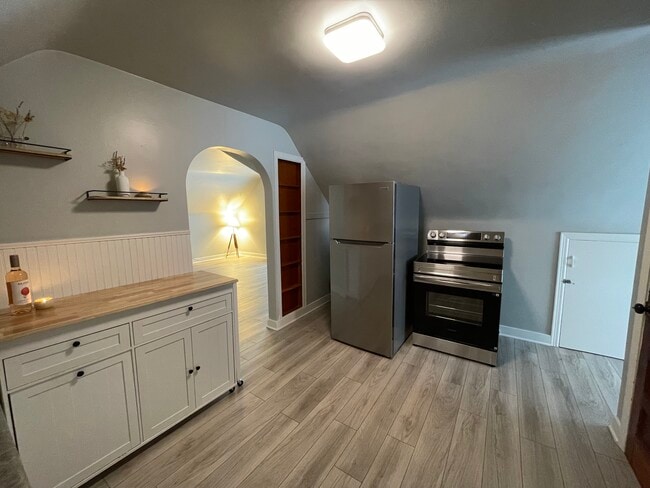 Photo - 1403 Columbus Ave