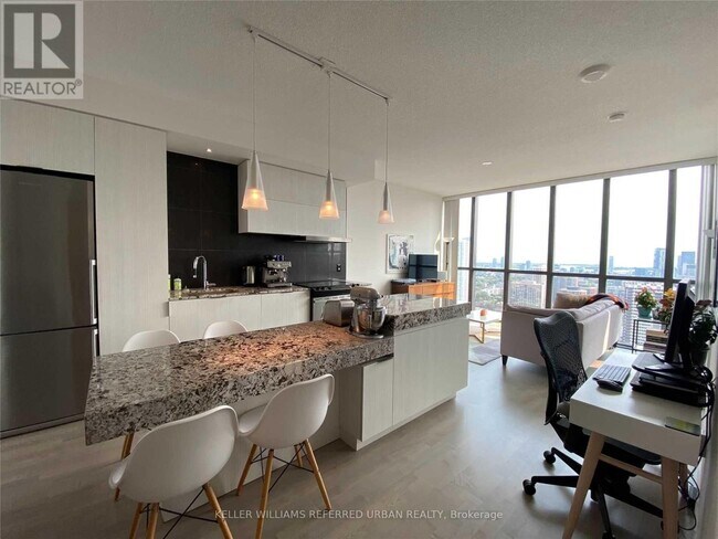 Photo - 101 Charles St E Unité 3002