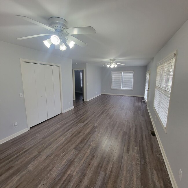 Photo - 2/1 Duplex- Cookeville- Large Corner Lot Unidad 919 Nottingham Dr Apt B