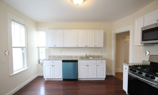 Building Photo - 38 Forest St Unit 2