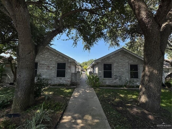 Building Photo - 6700 N 8th St Unit C Rental