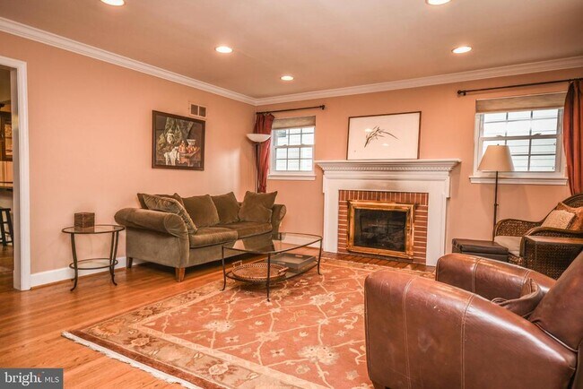 8804 Walnut Hill Rd