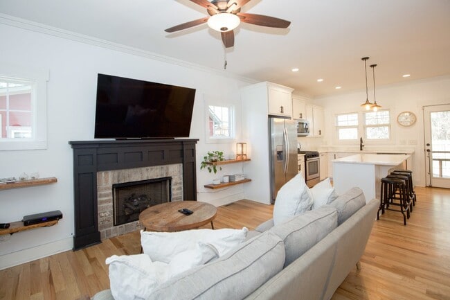 Photo - Charming Cottage in DOWNTOWN Southern Pines