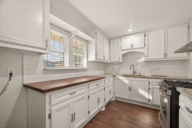 Photo - 8726 Glenloch Dr