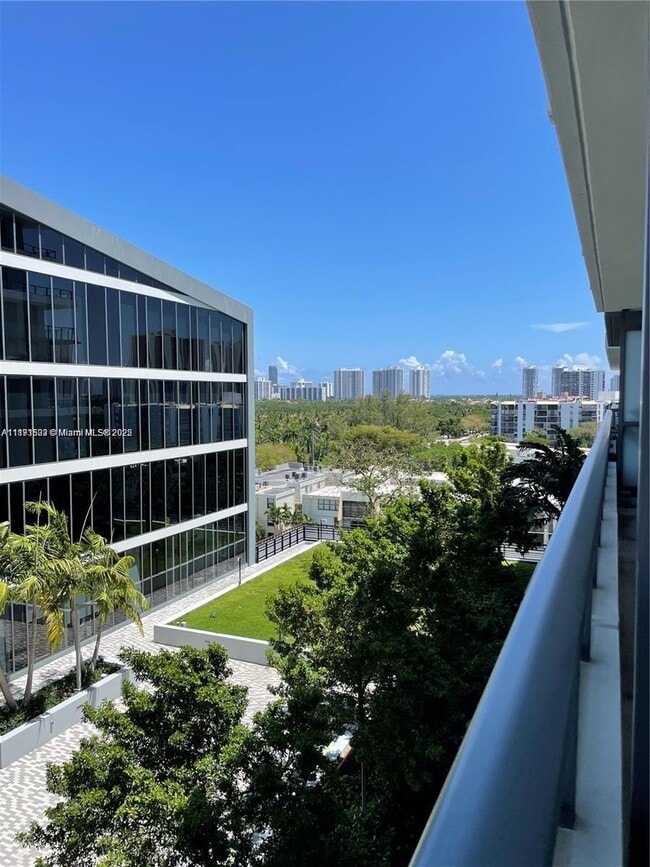 Photo - 2960 NE 207th St Unidad 1106