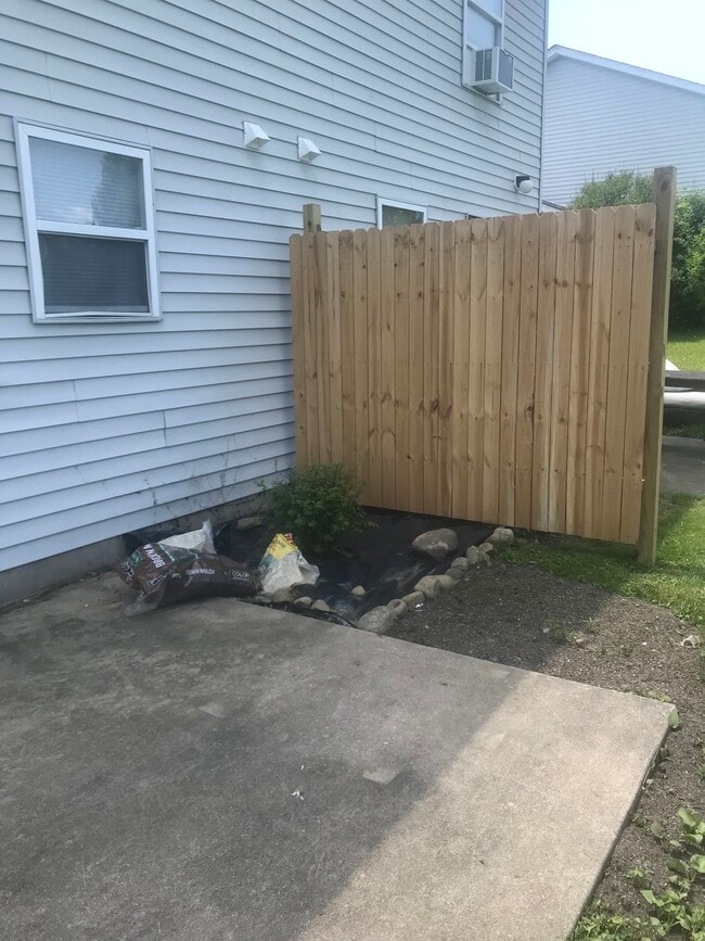 Photo - 1587 Athena Dr