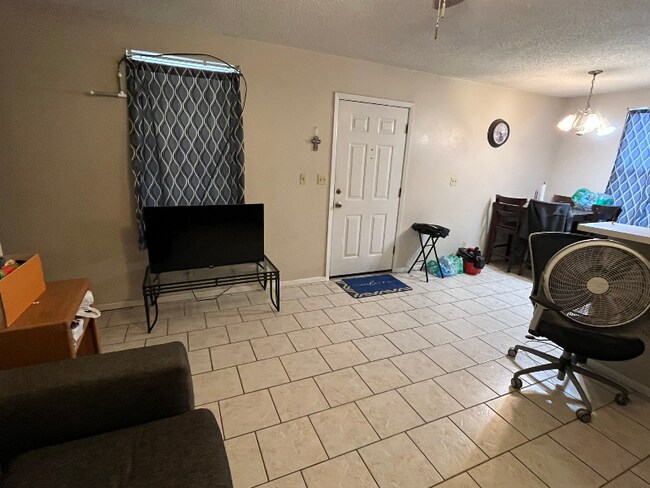 Photo - 1003 Commerce St Unit A