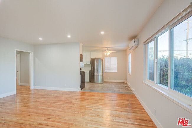 Photo - 11825 Iowa Ave Unit 3