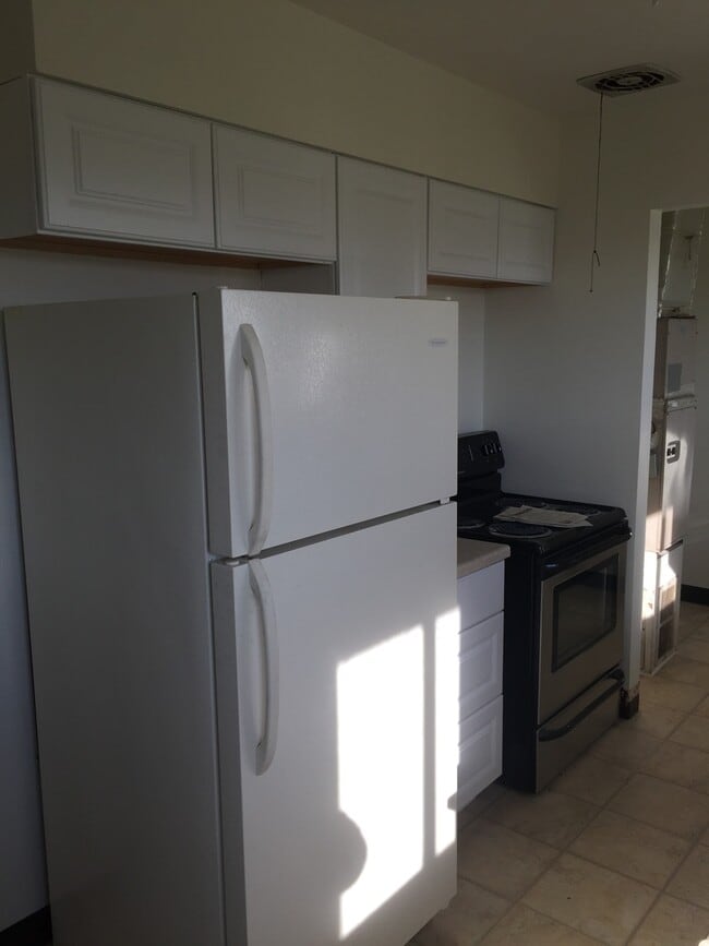 Photo - 2 bedroom 1 bath with 1 car garage