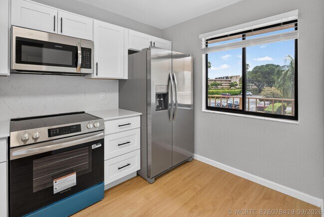 6795 Huntington Ln Unit 201