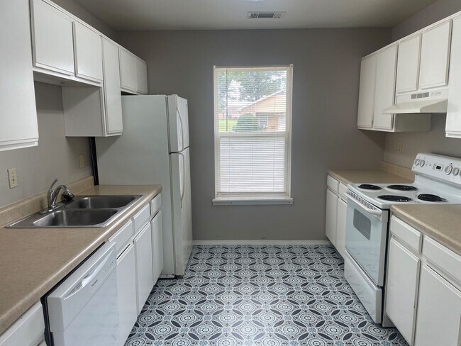 Photo - uTown - Your Perfect Rental Community! Unit 27