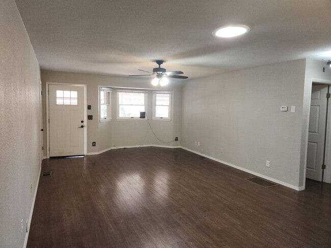 Photo - 1311 N Matterhorn Rd