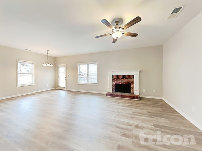 122 Carriage Lake Dr