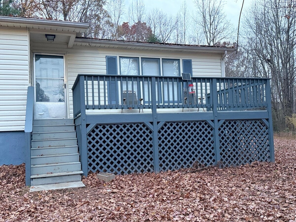 Photo - 556 Milliken Rd