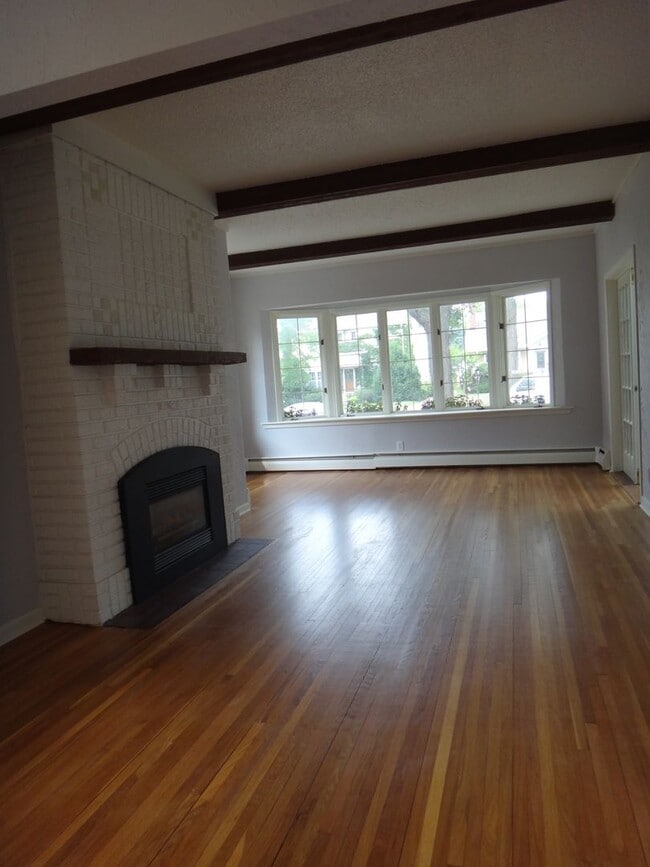 Photo - 3br/2ba Linden Hills Charmer - Great Location, Professional Management!