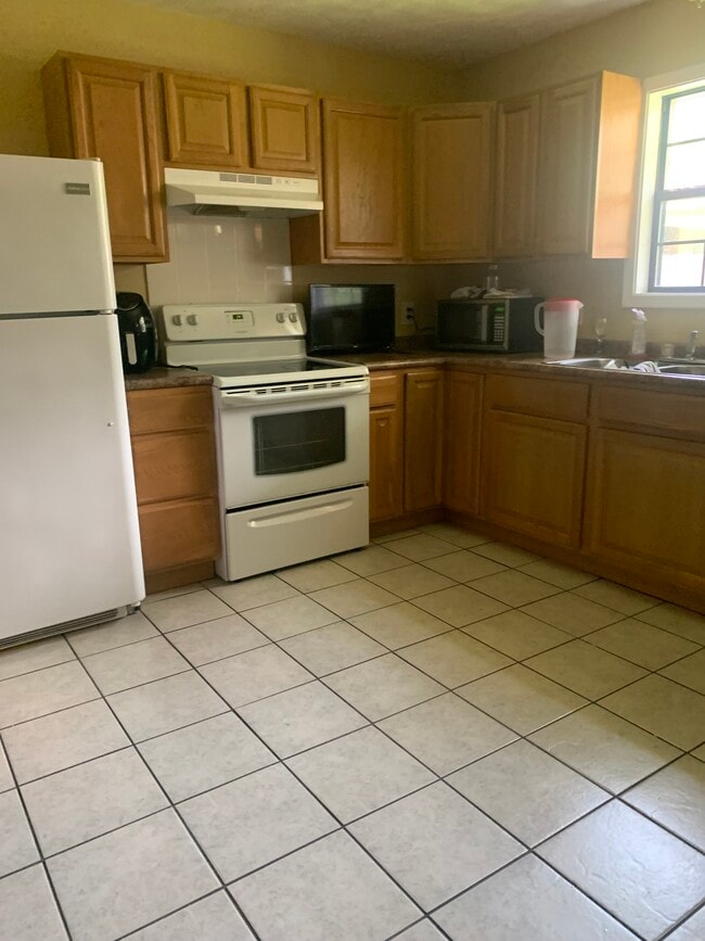 Photo - 216 E Church St Unidad 8