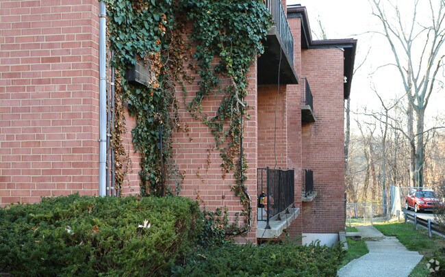 Photo - 3239 Bishop Street