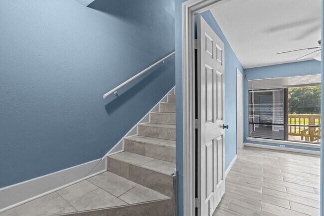 Photo - 7316 Overton St Unidad #B