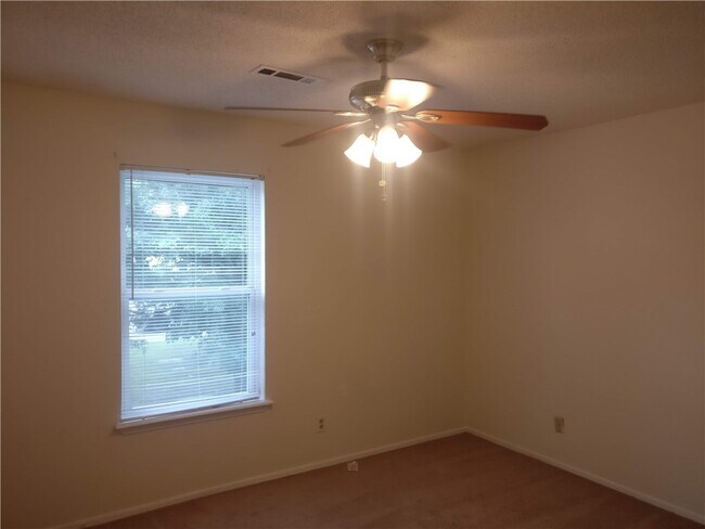 Photo - 665 N Betty Jo Dr