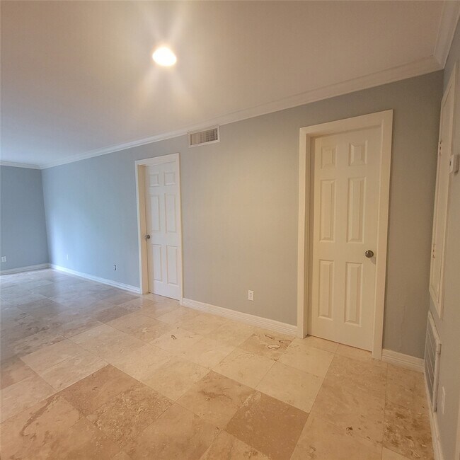 Photo - 2333 Bering Dr Unit 226