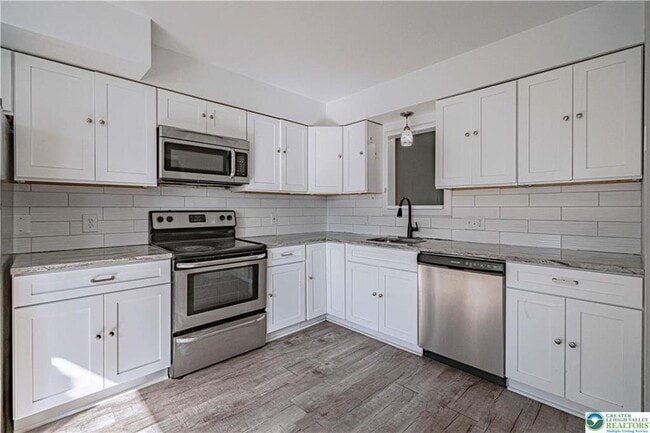 Photo - 1405 Presidential Dr