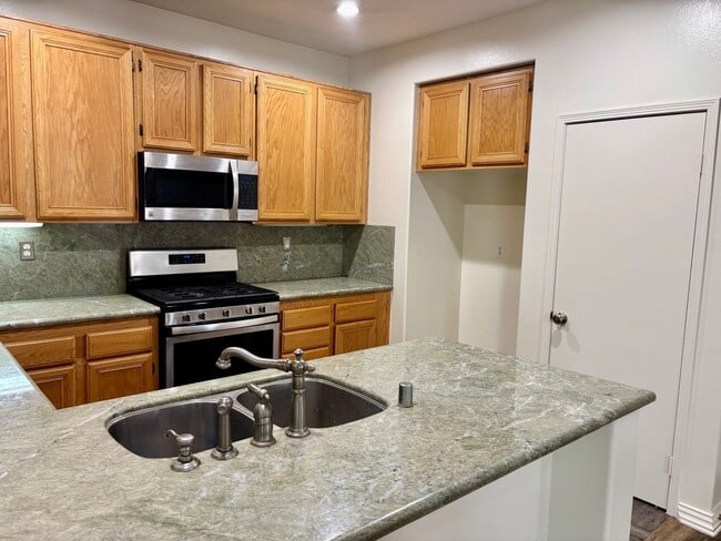 Photo - 11839 Garrison Dr
