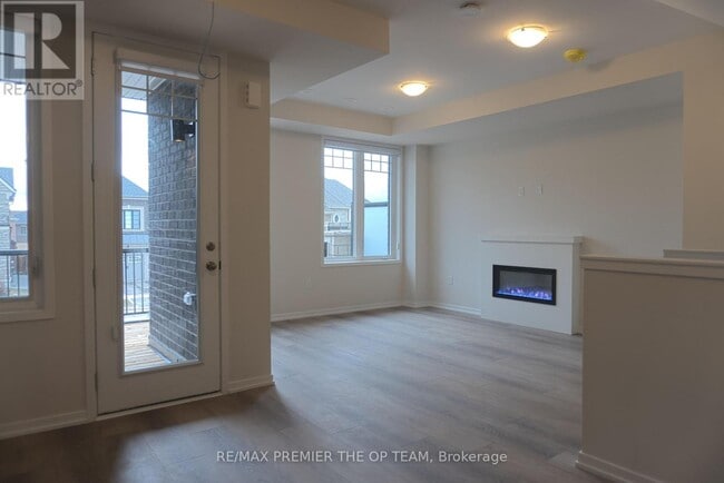 Photo - 12 Pierre Berton Blvd