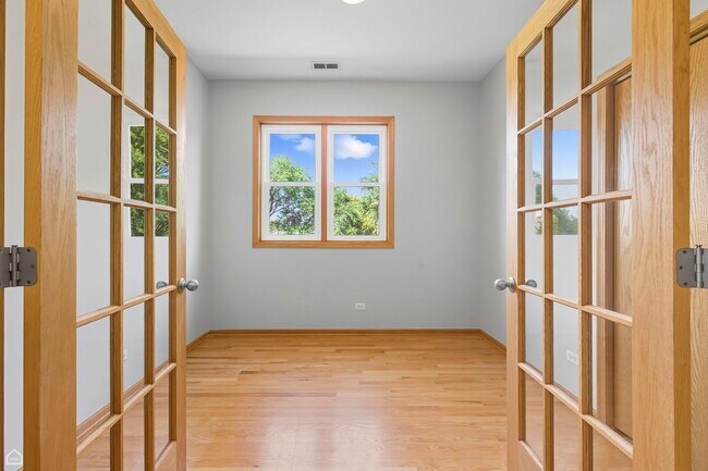 Photo - 119 N Mozart St