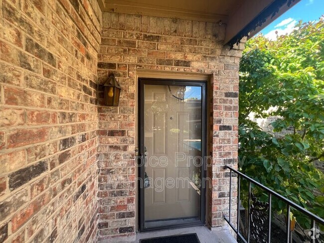 Building Photo - 4405 Bellaire Dr S Rental