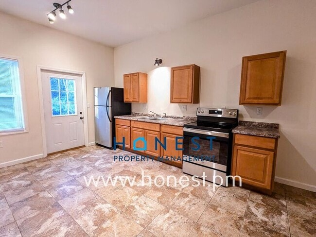 Photo - 1635 Lewiston Rd