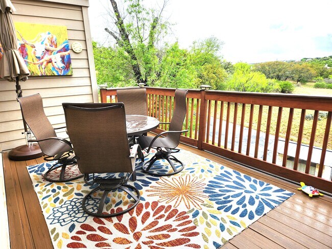 Photo - 304 Hi There